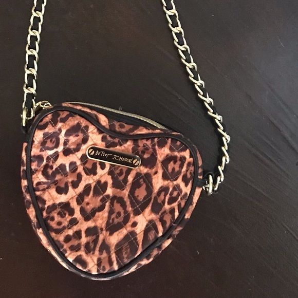 SOLD Betsey Johnson heart shaped bag 💜 - Picture 3 of 11